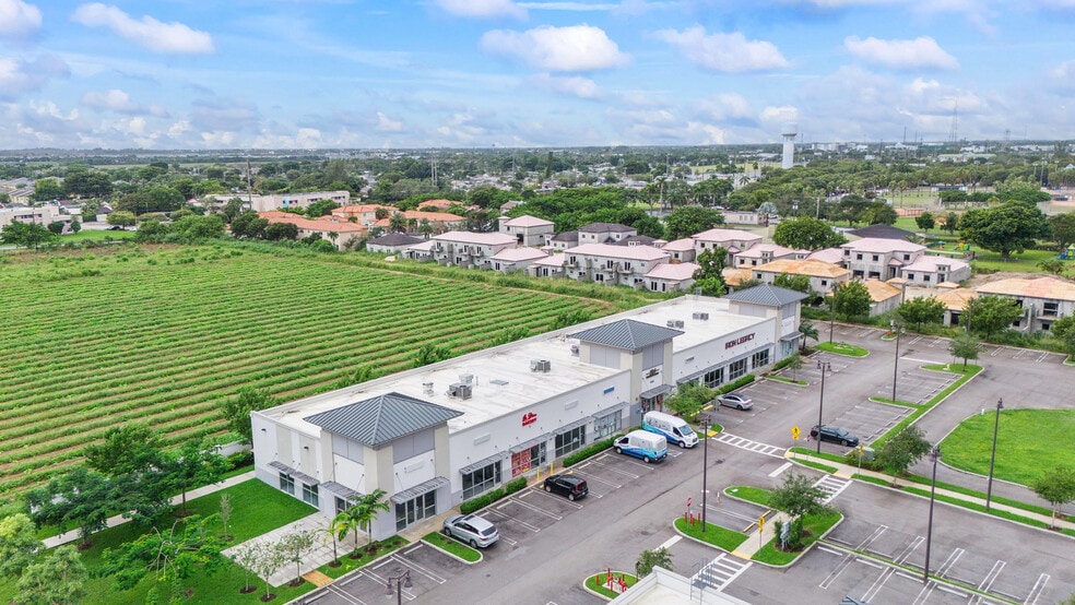 More Photos Of 1400-1420 NE 8th St, Homestead Storefront For Lease