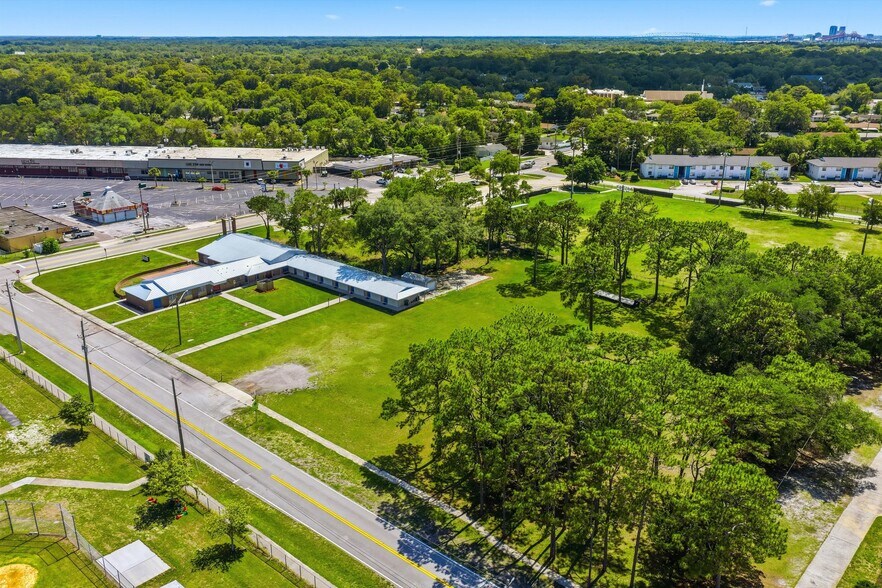 More Photos Of 8075 Lone Star Rd, Jacksonville Religious Facility For Sale