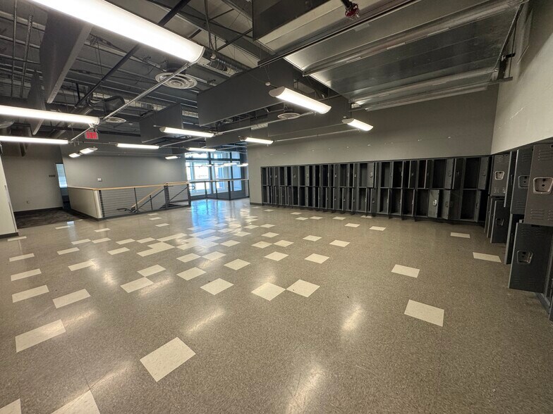 More Photos Of 1846 E 64th Ave, Anchorage Specialty For Sale