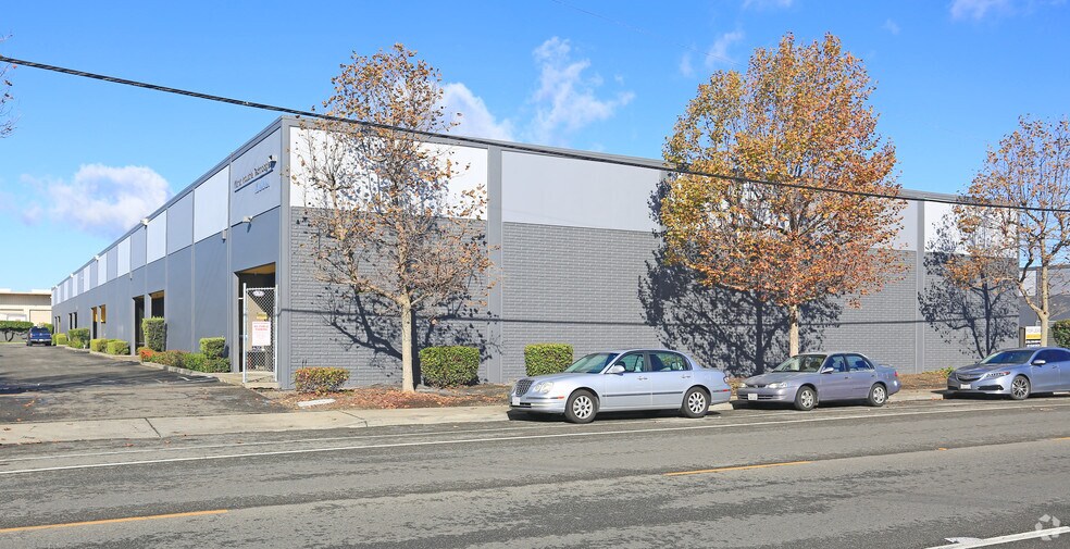 More Photos Of 2116-2132 Adams Ave, San Leandro Warehouse For Lease
