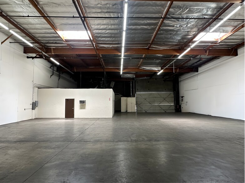 More Photos Of 241-317 E Redondo Beach Blvd, Gardena Unknown For Lease