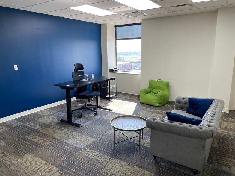 More Photos Of 21700 Northwestern Hwy, Southfield Loft Creative Space For Lease