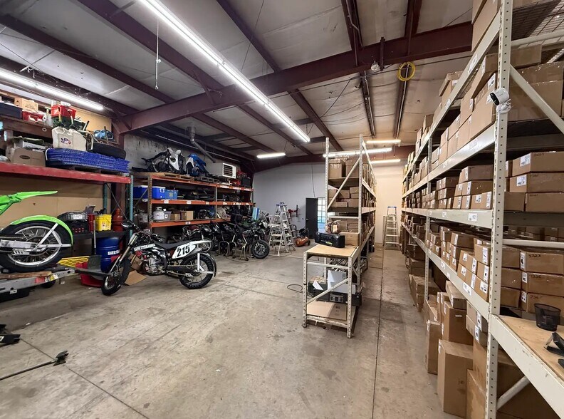 More Photos Of 5588 W River Dr, Comstock Park Manufacturing For Lease