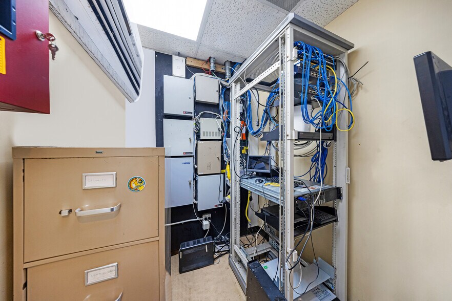 More Photos Of 7955 W 20th Ave, Hialeah Warehouse For Sale