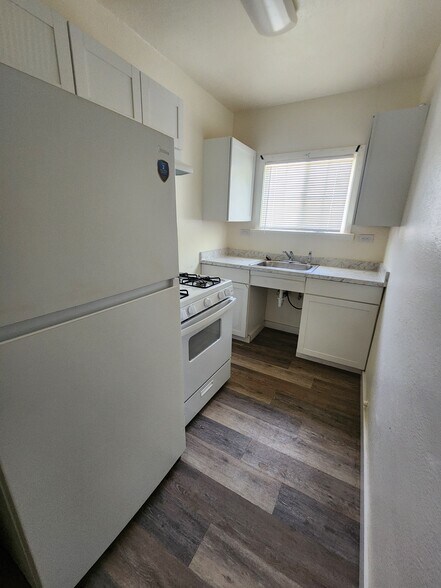 More Photos Of 476 H St, Brawley Apartments For Sale