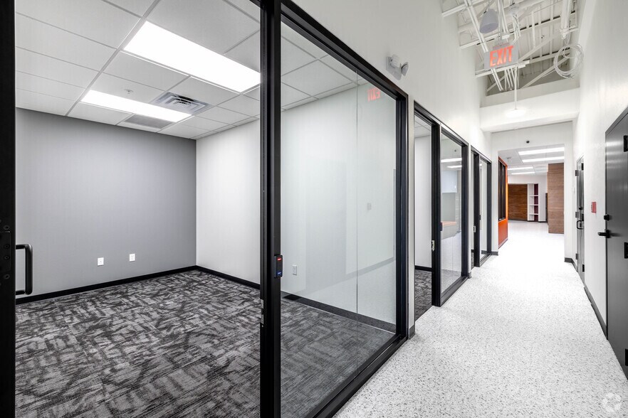 More Photos Of 250 Magnolia Ave SW, Winter Haven Coworking Space