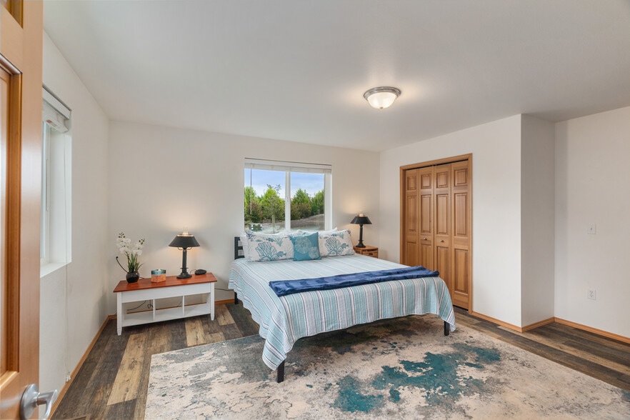 More Photos Of 1 S Arbor Rd, Aberdeen Winery Vineyard For Sale