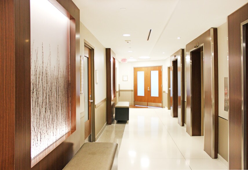 More Photos Of 8316 Arlington Blvd, Fairfax Medical For Lease