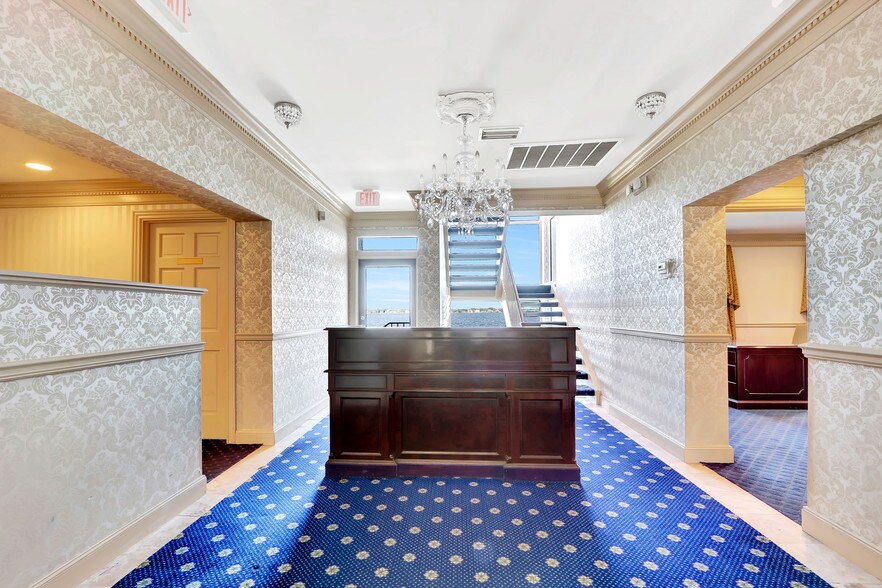 More Photos Of 117 SE Seminole St, Stuart Medical For Sale