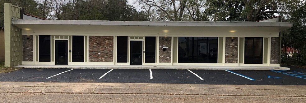 Primary Photo Of 2754 Mauvilla Dr, Mobile Office For Lease