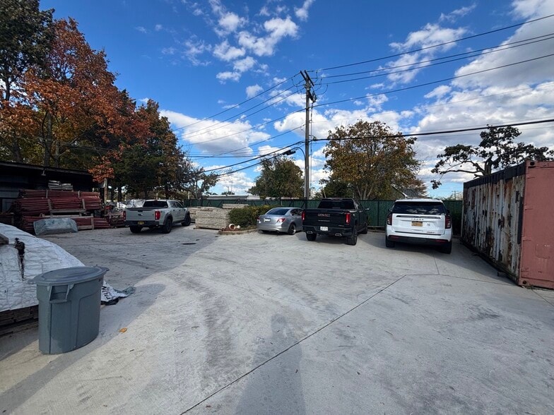 More Photos Of 61 Brightside Ave, Central Islip Warehouse For Sale