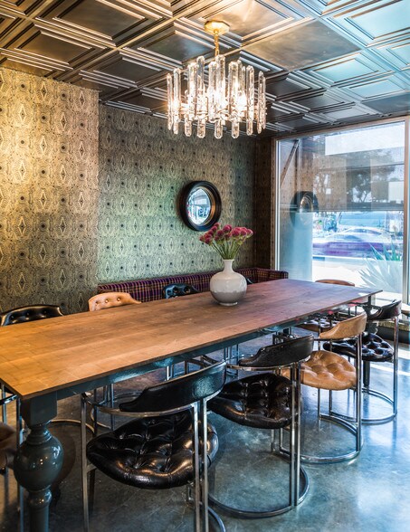 More Photos Of 11969 Ventura Blvd, Studio City Loft Creative Space For Lease