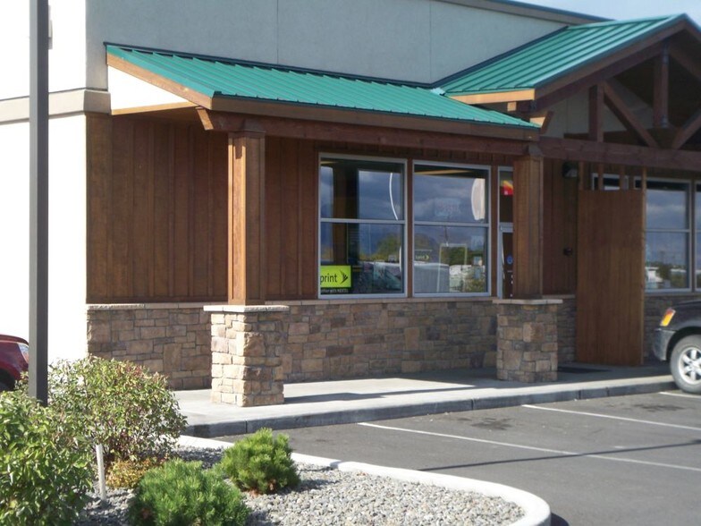 More Photos Of 2712 Island Ave, La Grande Freestanding For Lease