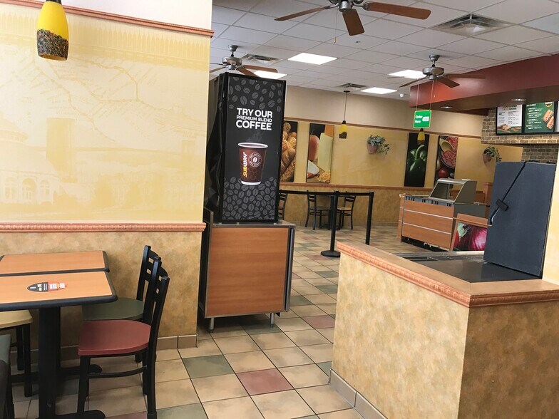 More Photos Of 4619 Federated Rd, Swan Hills Restaurant For Lease