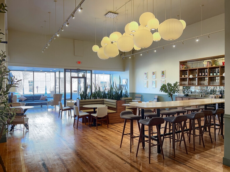 More Photos Of 7 W Alder St, Walla Walla Storefront For Lease