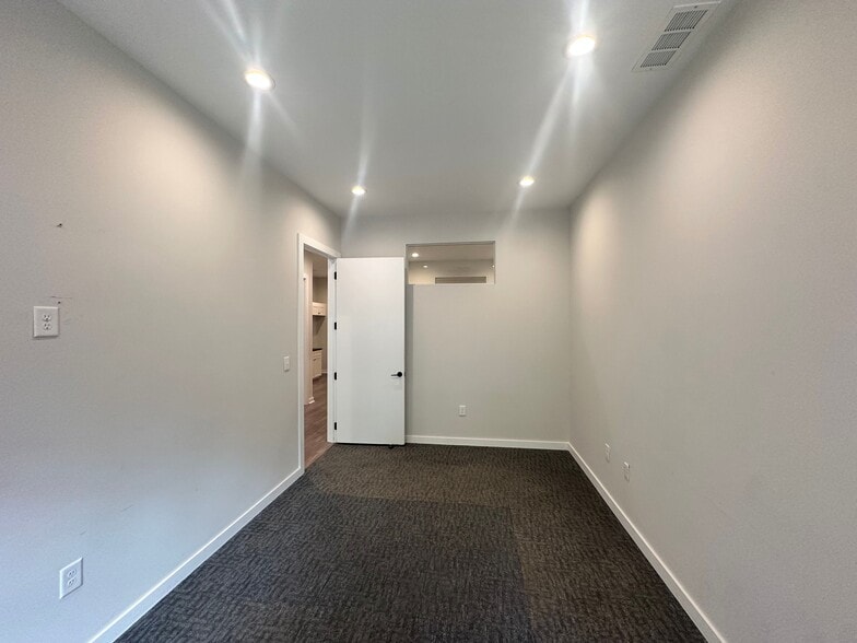 More Photos Of 6110 McFarland Station Dr, Alpharetta Office For Lease