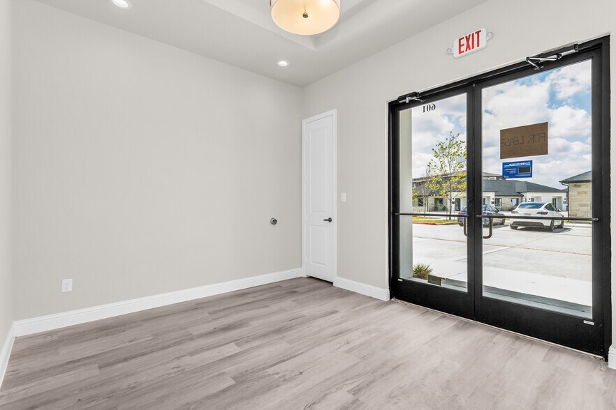More Photos Of 6000 Alma Rd, McKinney Office For Lease