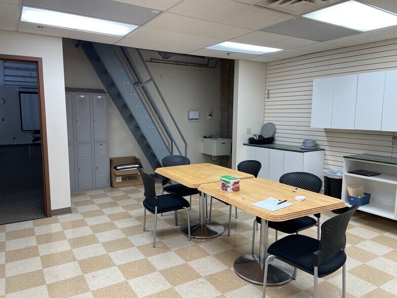 More Photos Of 10661 NE Nassau St, Blaine Warehouse For Lease
