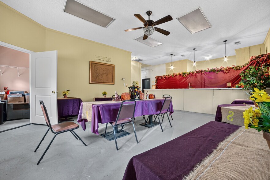 More Photos Of 1030 Dry Branch Rd, Hopkins General Retail For Sale
