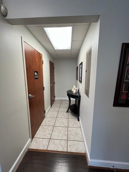 More Photos Of 608 S Tampania Ave, Tampa Medical For Lease