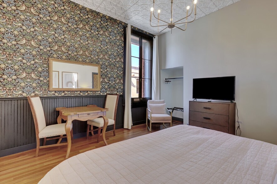 More Photos Of 233 Broad St, Nevada City Hotel For Sale