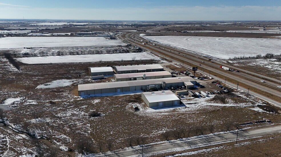 More Photos Of 12699 S Interstate 35, Valley View Warehouse For Sale