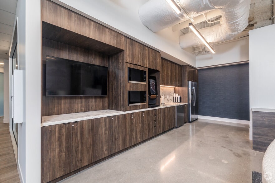 More Photos Of 2321 Rosecrans Ave, El Segundo Coworking Space