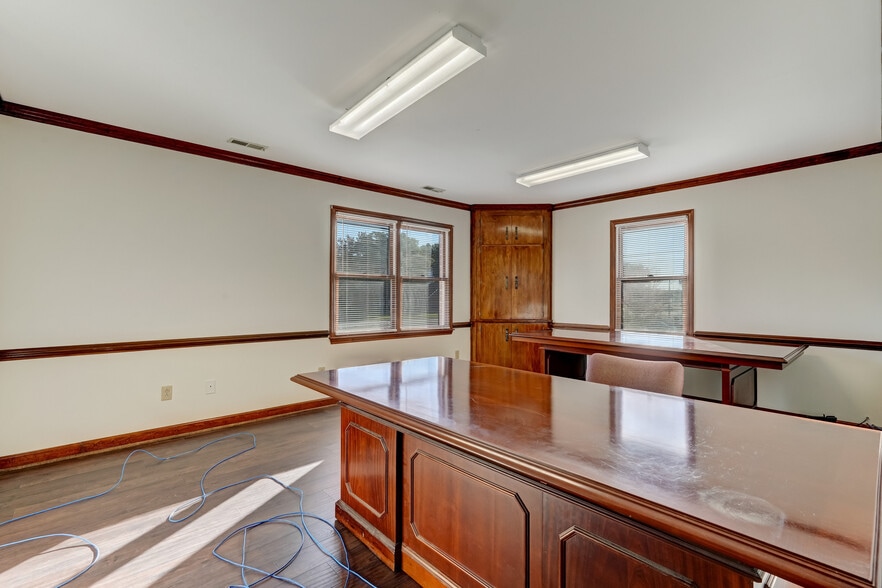 More Photos Of 1311 Freeway Dr, Reidsville Office For Lease