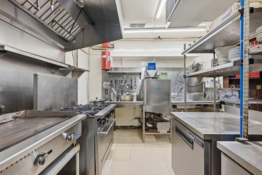 More Photos Of 1148 County Road 309, Crescent City Restaurant For Sale