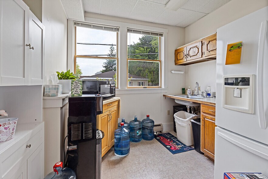 More Photos Of 323 State St, Augusta Office Residential For Sale