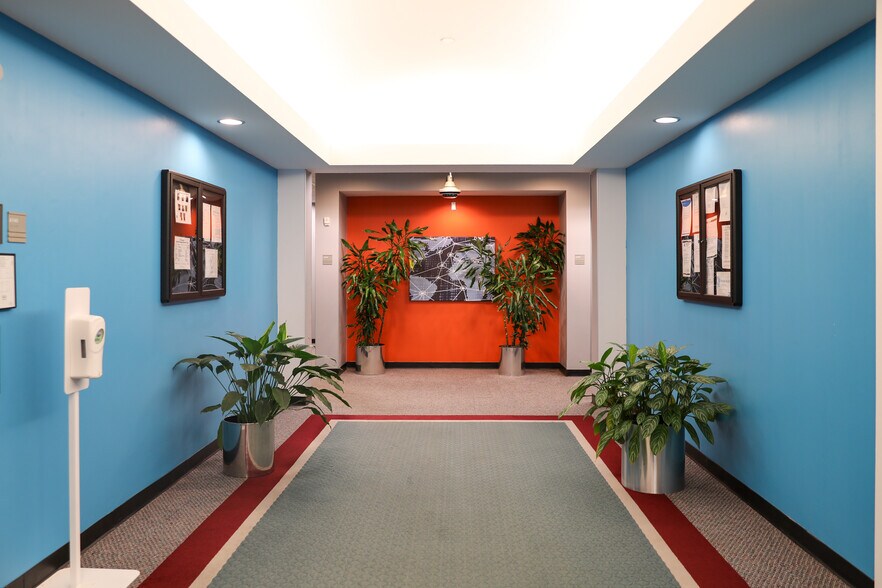 More Photos Of 1001 Windward Concourse, Alpharetta Industrial For Lease