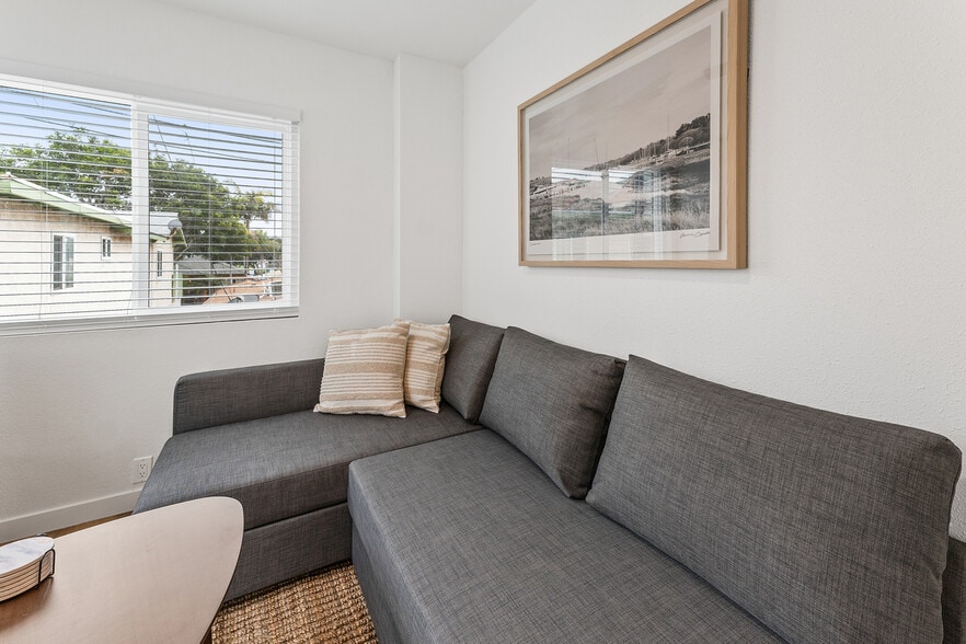 More Photos Of 813 Isthmus Ct, San Diego Apartments For Sale