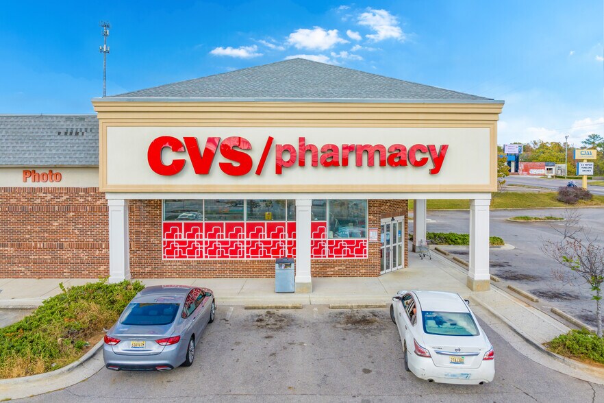 More Photos Of 2000 Center Point, Birmingham Drugstore For Sale