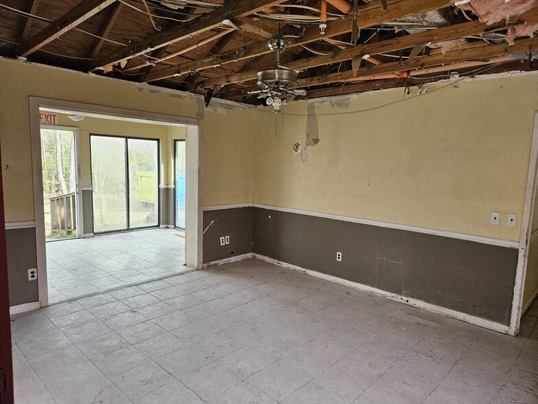 More Photos Of 11921 Caruso Dr, Panama City Assisted Living For Sale