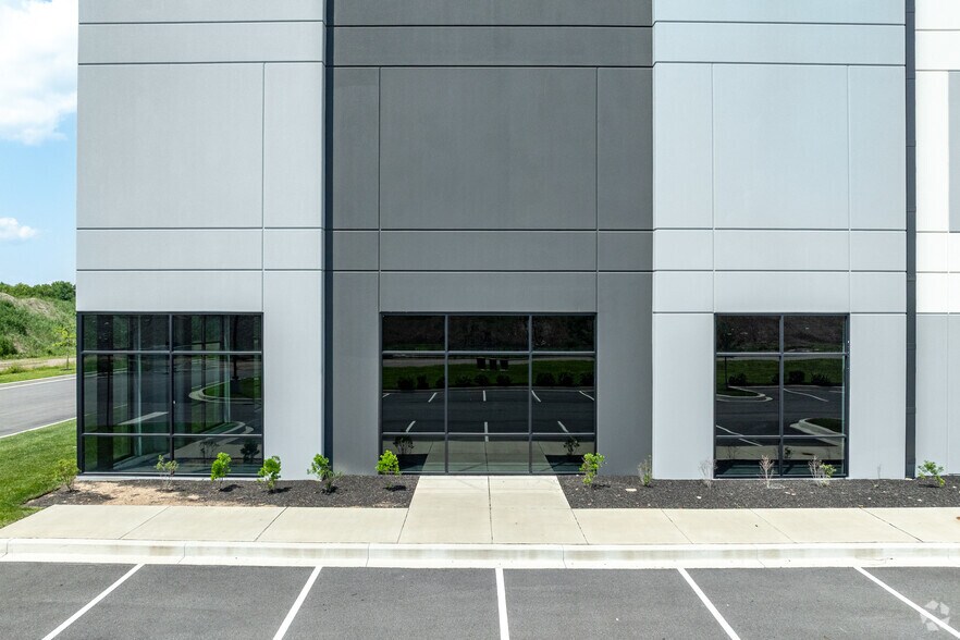 More Photos Of 1940 Reservoir Rd, Sparrows Point Warehouse For Lease