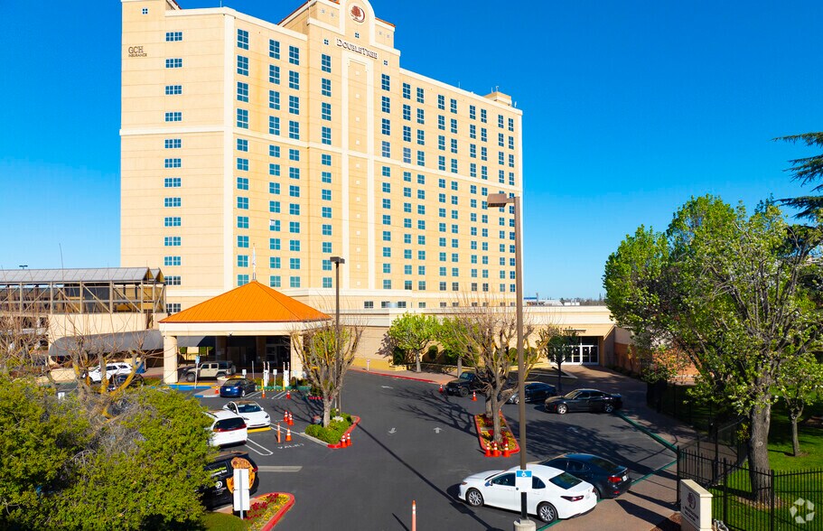 More Photos Of 1150 9th St, Modesto Office For Lease