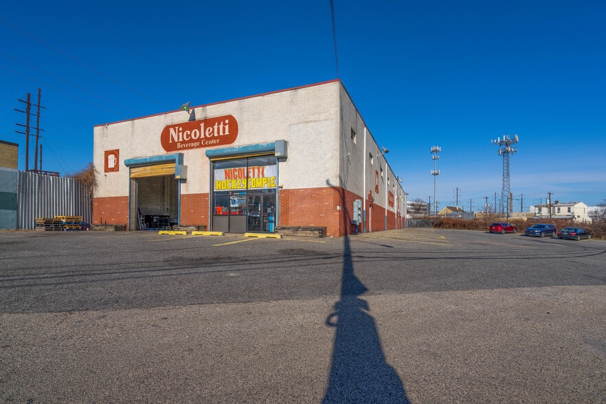 More Photos Of 7040 State Rd, Philadelphia Warehouse For Sale