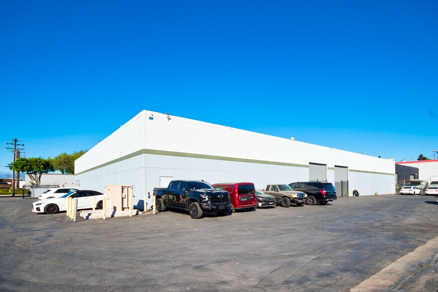 More Photos Of 6840-6846 Suva St, Bell Gardens Unknown For Lease