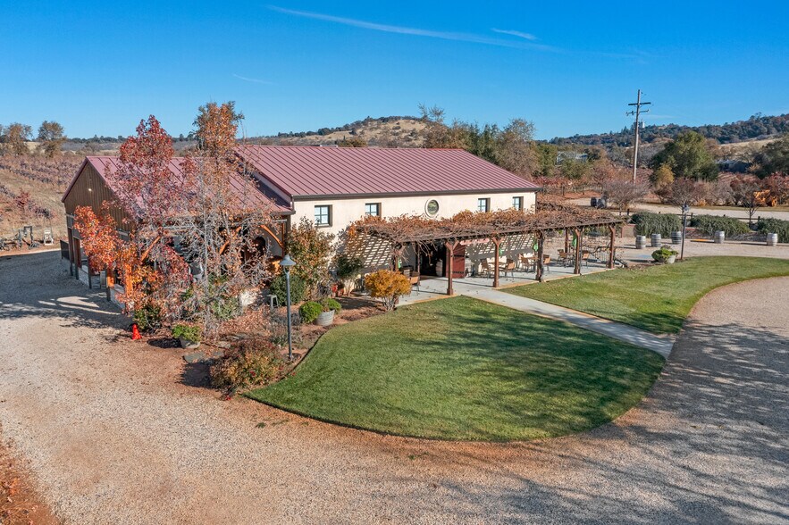 More Photos Of 21365 Shenandoah School Rd, Plymouth Winery Vineyard For Sale