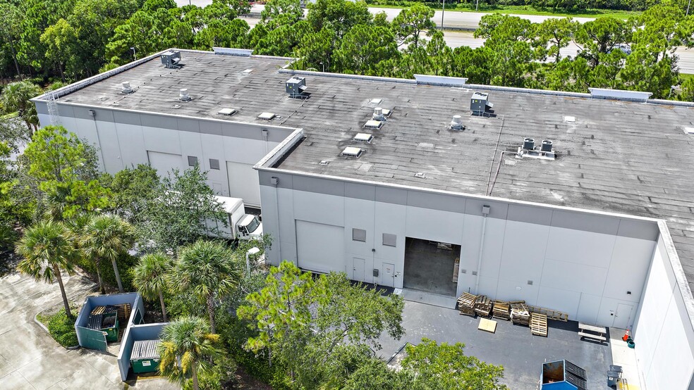 More Photos Of 3126 Jupiter Park Dr, Jupiter Warehouse For Lease