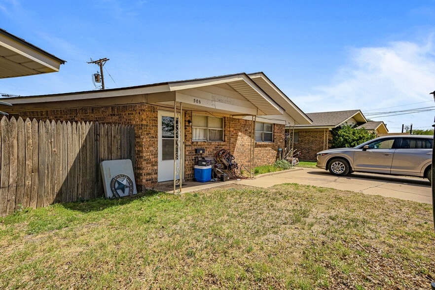 More Photos Of 501-524 Plaza Dr, Slaton Apartments For Sale