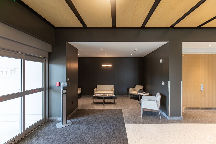 More Photos Of 15155 SW 97th Ave, Miami Medical For Lease