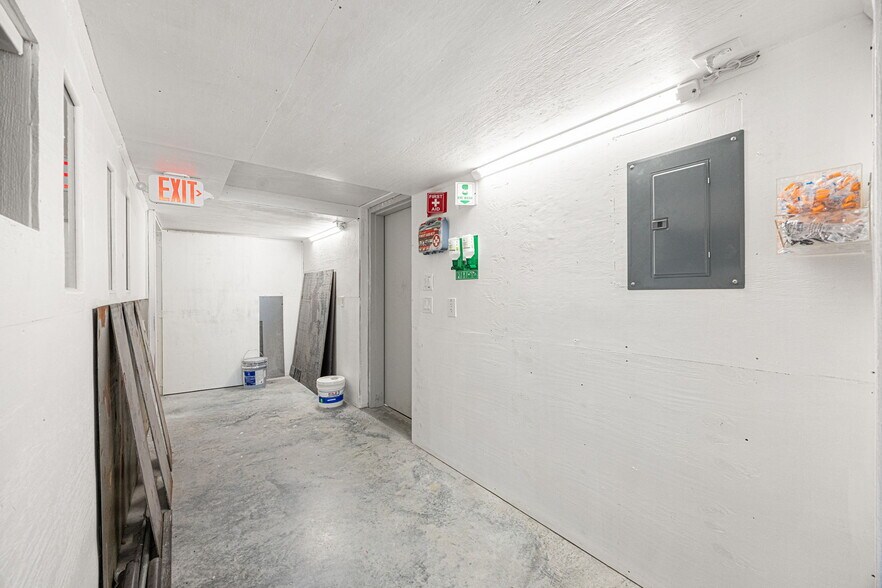 More Photos Of 15002 Bj Dusek Rd, Wallis Flex For Sale