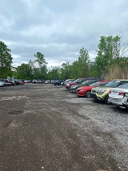 More Photos Of 3127 S Wagner Rd, Ann Arbor Auto Salvage Facility For Sale