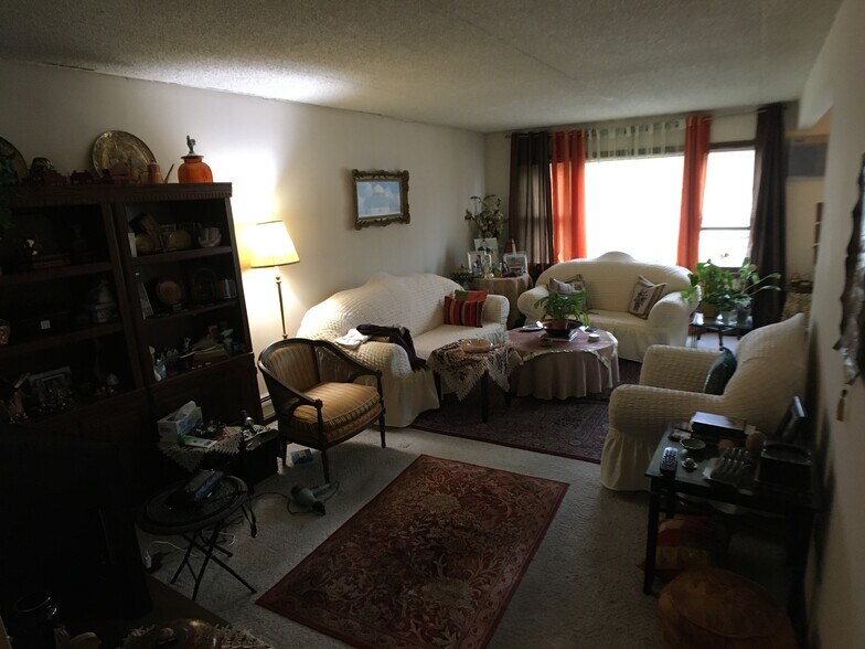 More Photos Of 6811 Pershing Rd, Stickney Apartments For Sale
