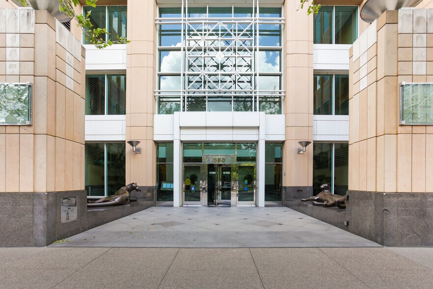More Photos Of 980 9th St, Sacramento Office For Lease