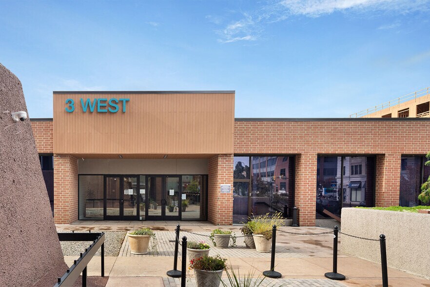 More Photos Of 3 W Broad St, Bethlehem Office Residential For Lease