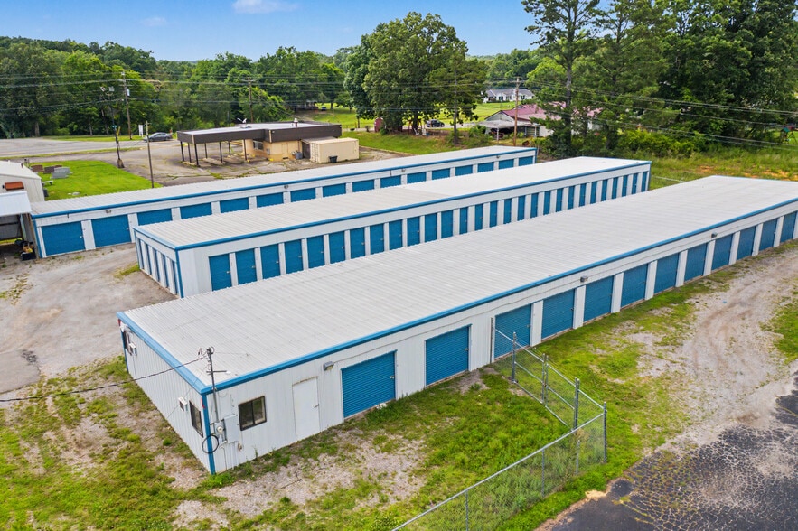 More Photos Of 105 Progress Center Plz, Centerville Self Storage For Sale