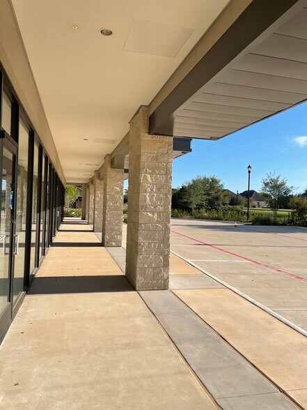 More Photos Of 18806 Noble Seven Ln, Sugar Land Storefront Retail Office For Lease