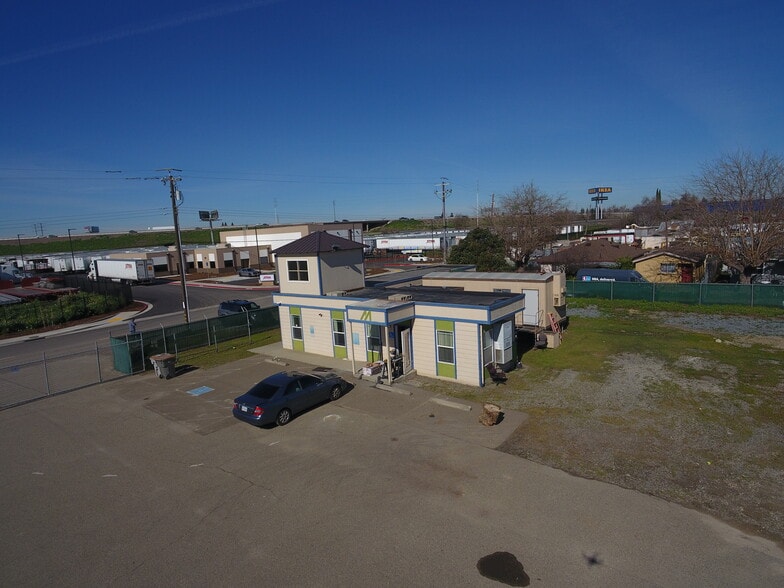 More Photos Of 605 Sutter Ave, West Sacramento Truck Terminal For Lease